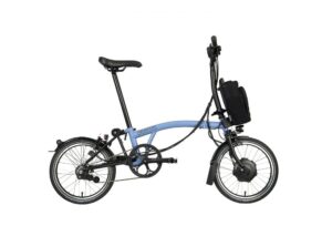 Brompton Velo Pliant Electrique 16 Electric C Line Explore 6 Speed Mid Bar Standard Seatpost 2023 cloud blue 1.jpg