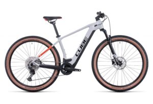 VTT Electrique Semi Rigide Cube Reaction Hybrid Pro 625 Shimano Deore 11V 625 Wh 29 Gris 2022 1.jpeg